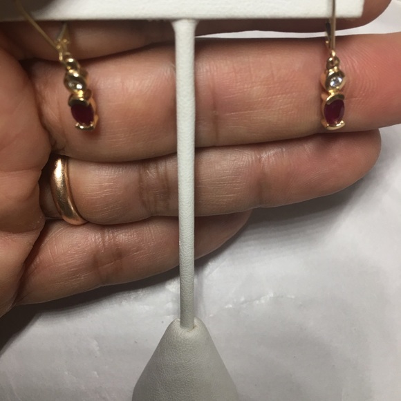 14K yellow gold diamonds ruby earrings